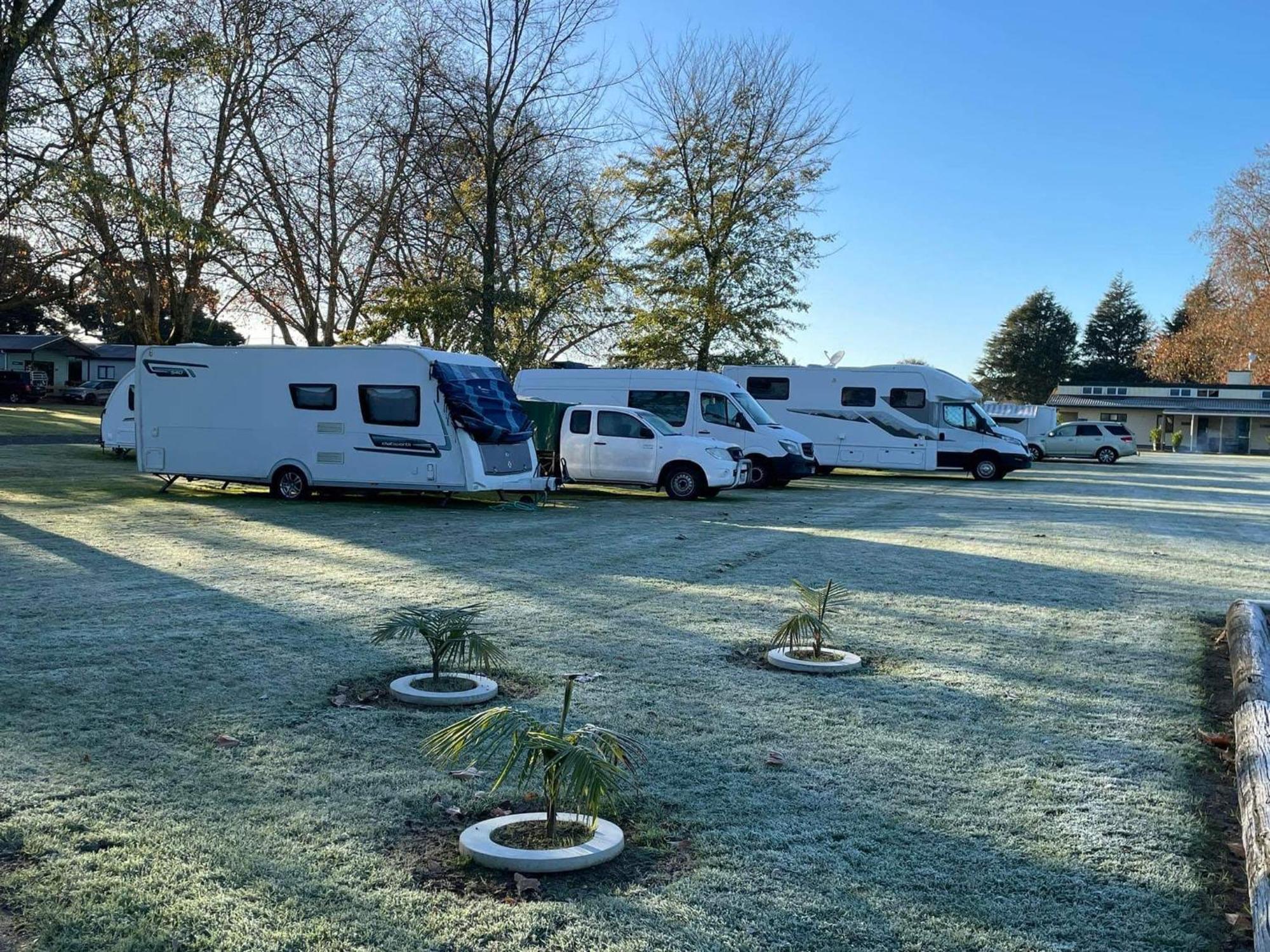 Cambridge Top 10 Holiday Park Екстериор снимка