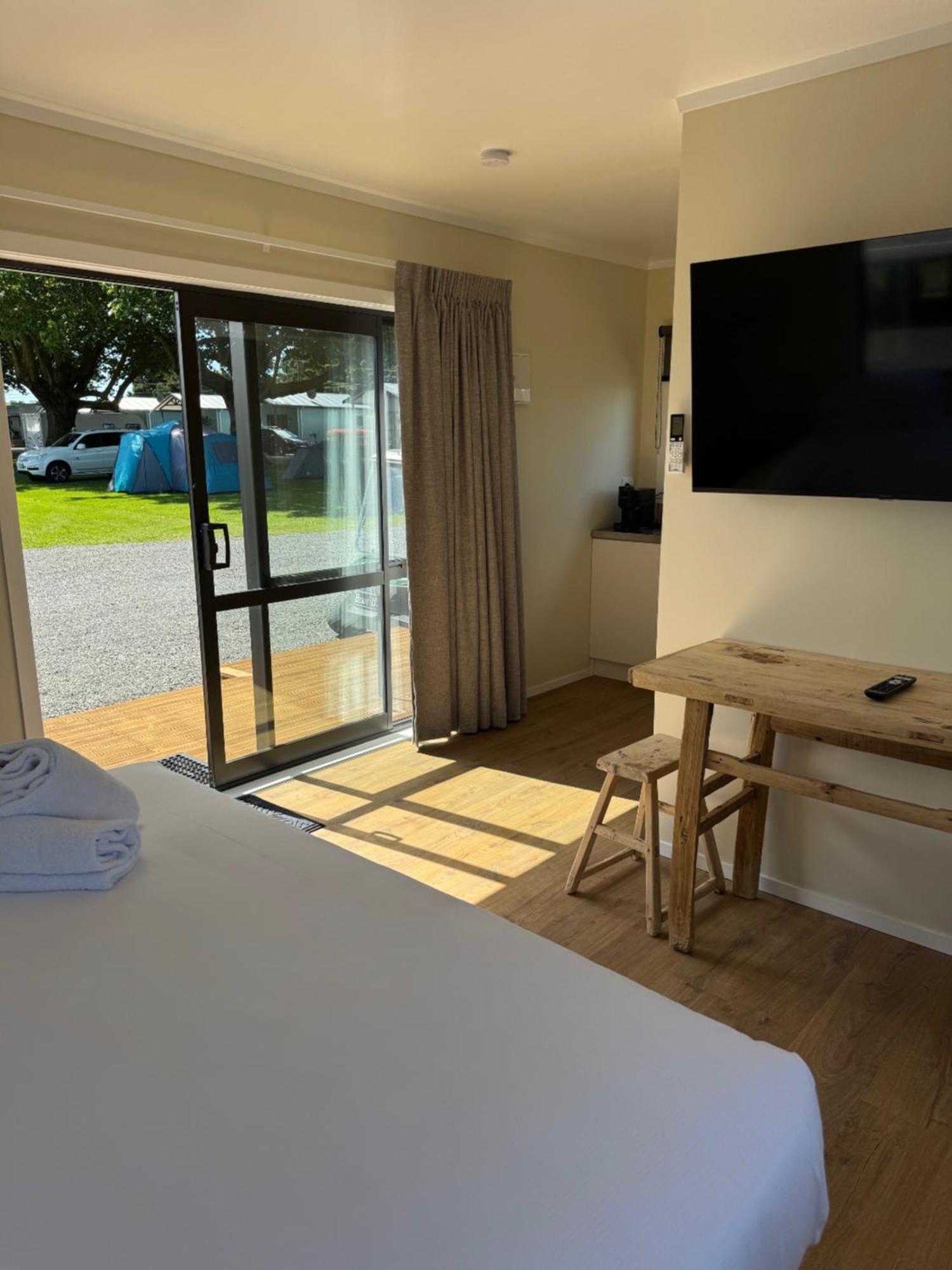 Cambridge Top 10 Holiday Park Екстериор снимка